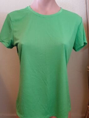 Nike DRY FIT Bright Green Short Sleeve Crewneck Tee